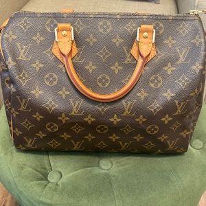 Louis Vuitton Speedy